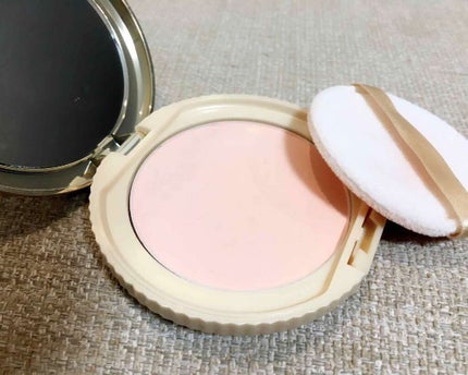 【旧品】マシュマロフィニッシュパウダー MP マットピンクオークル/キャンメイク/プレストパウダーを使ったクチコミ(2枚目)