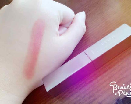 ミネラルルージュ/エトヴォス/口紅を使ったクチコミ(2枚目)