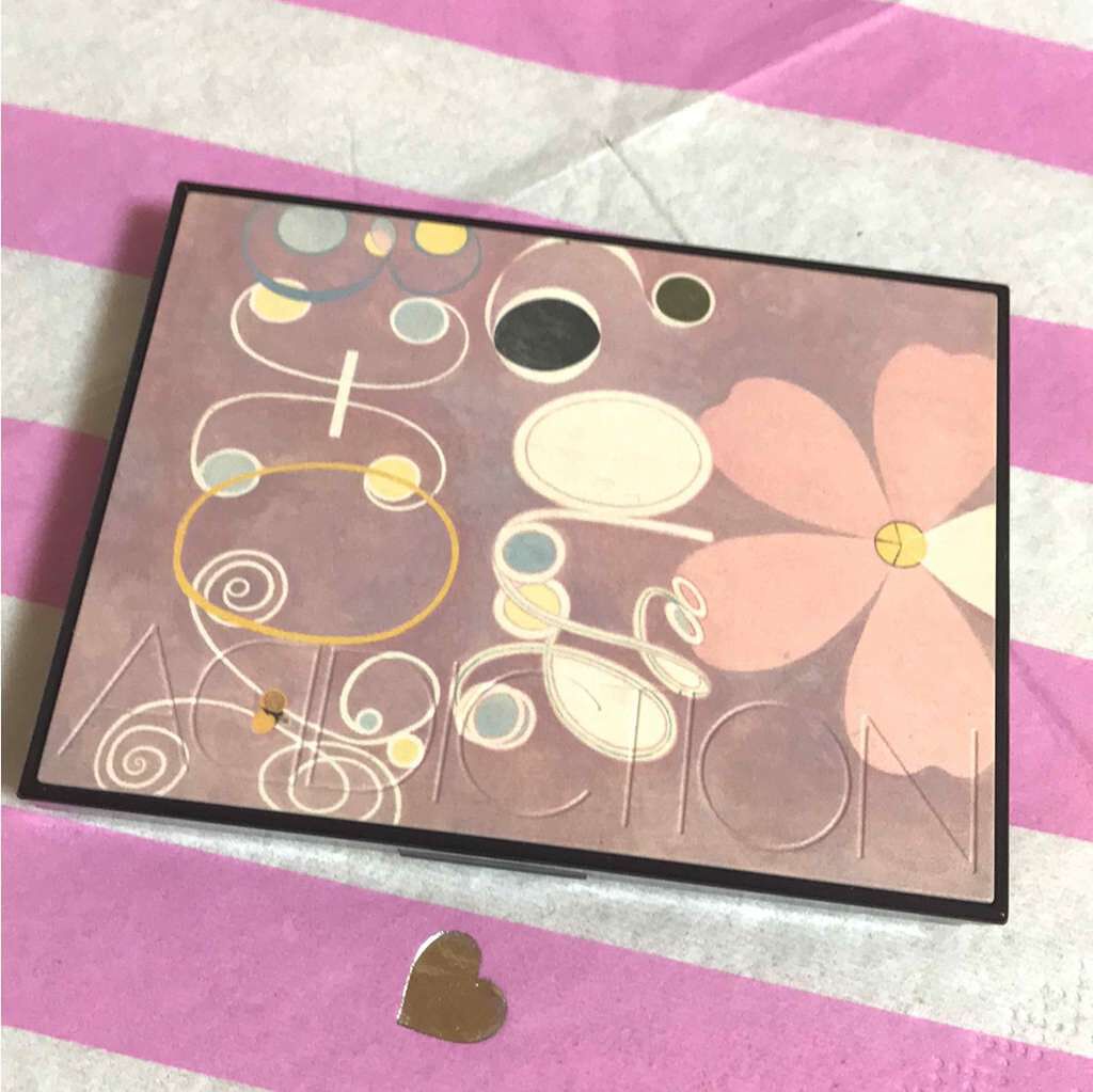 アディクション ザ アイシャドウ Flower Portrait/ADDICTION/単色アイシャドウを使ったクチコミ（3枚目）