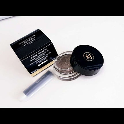 CHANEL オンブル プルミエール クレームのクチコミ「CHANEL / オンブル プルミエール クレーム
- 822 シルバー スクリ.....」(1枚目)