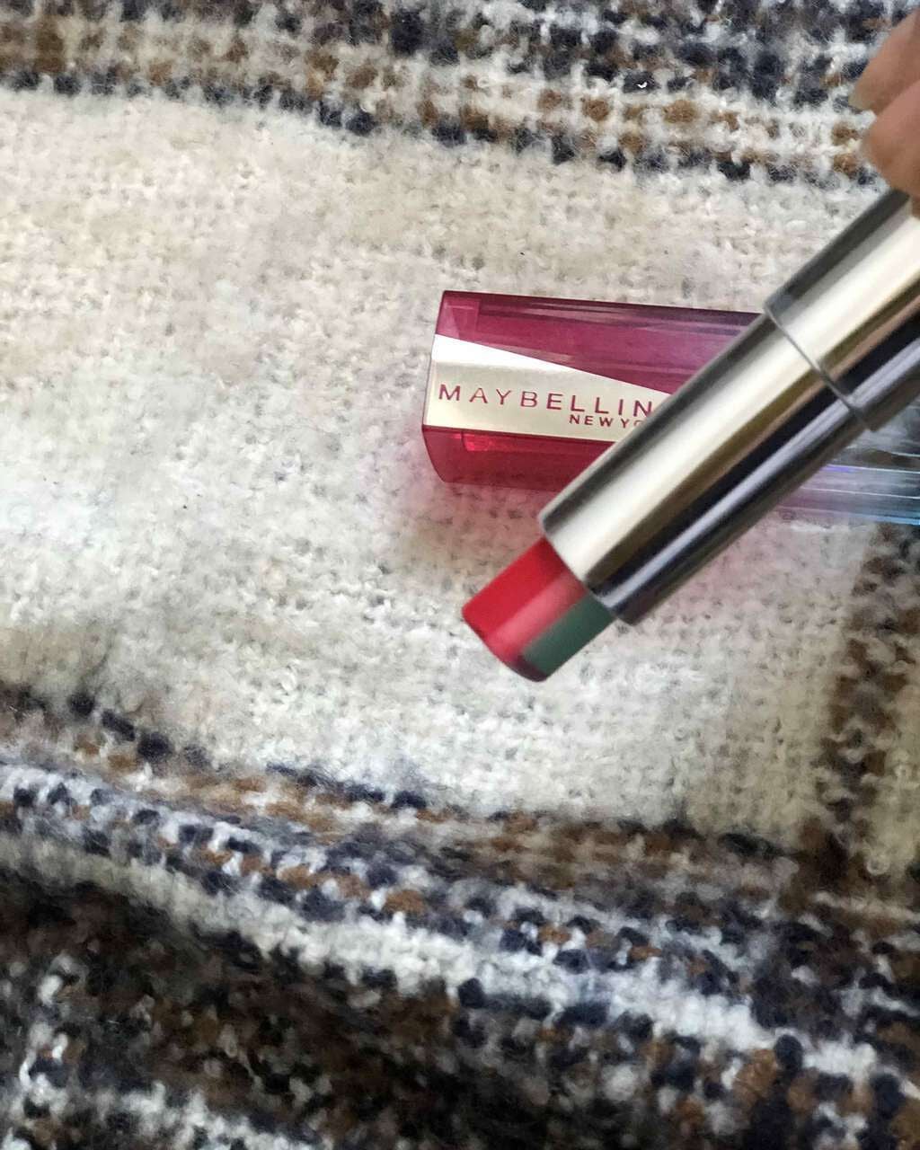 リップ フラッシュ ビッテン ストロボ/MAYBELLINE NEW YORK/口紅を使ったクチコミ(3枚目)