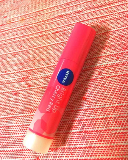 モイストピュアカラーリップ/ニベア/リップクリームを使ったクチコミ(1枚目)