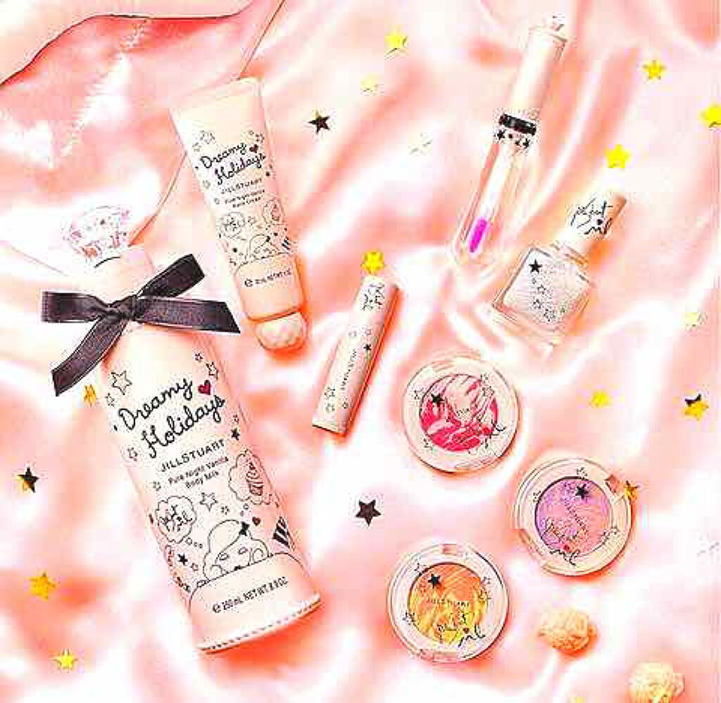 みんなにいただいた質問に答えて行きたいと思います！  量が多いので何回かに分けて返答していきます！

Q1.二重アイテムはなにを使ってますか？

A.百均のアイテムしか使ったことないです^^;ダイソーの二重のりと同じくダイソーの埋め込みの二