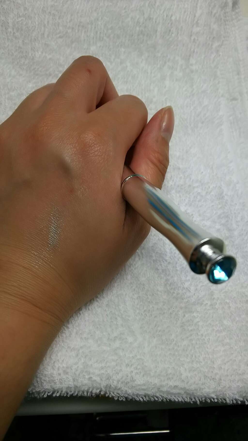 エクスプレスアイシャドーペン/DAISO/スティックアイシャドウを使ったクチコミ（1枚目）