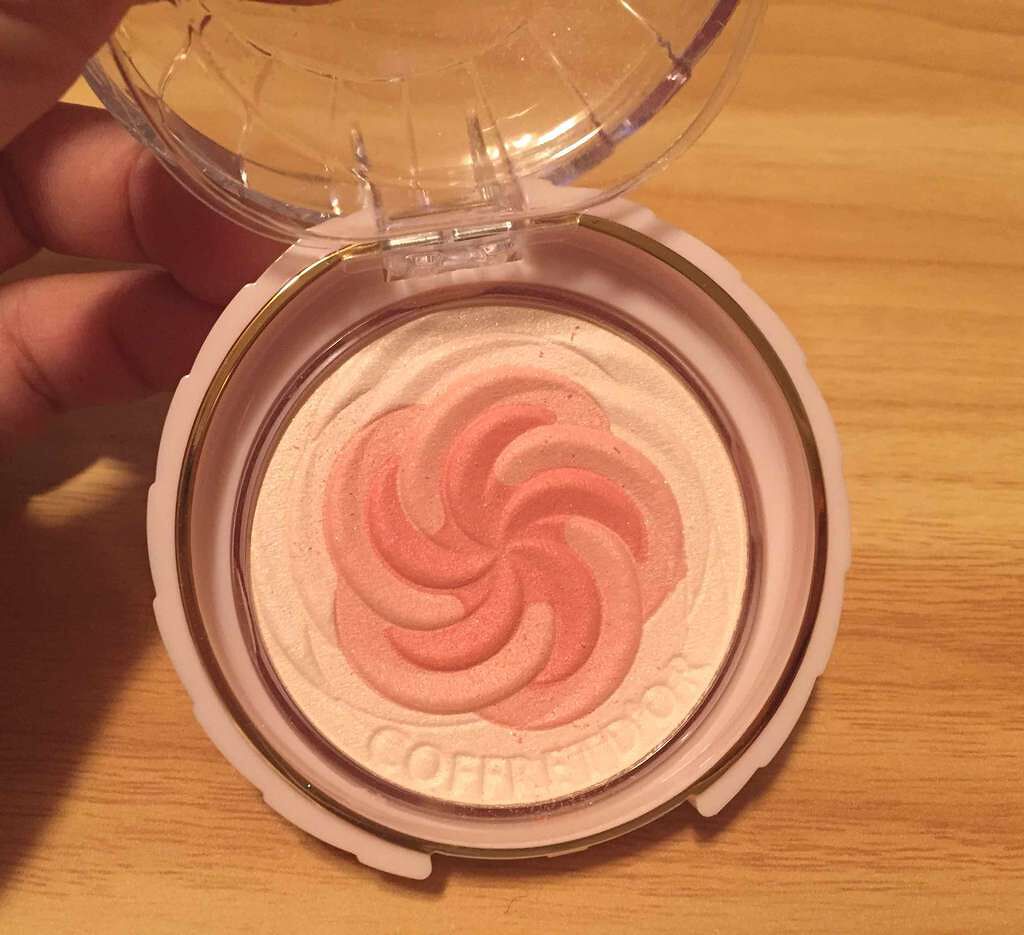 スマイルアップチークスN/コフレドール/パウダーチークを使ったクチコミ(2枚目)