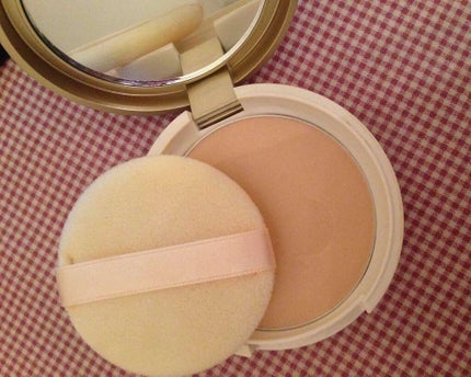 UVシルクフェイスパウダー/CEZANNE/プレストパウダーを使ったクチコミ(2枚目)