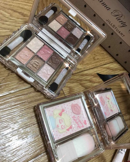 ホワイトラブストーリー コレクション (クリスマスコフレ 2018)/JILL STUART/メイクアップキットを使ったクチコミ(2枚目)