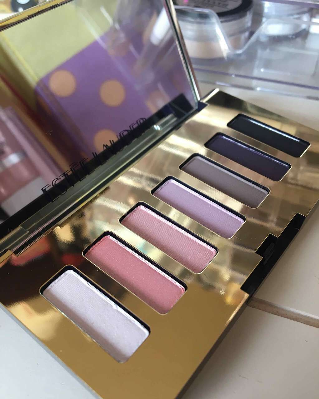 mebaeð± on LIPS ãESTEELAUDERã¢ã€ã·ã£ããŠãã¥ã¢ã«ã©ãŒãšã³ãŽã£ã¢ã€ã·ã£..ãïŒ1æç®ïŒ