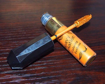 カラーリングアイブロウ/ヘビーローテーション/眉マスカラを使ったクチコミ(2枚目)