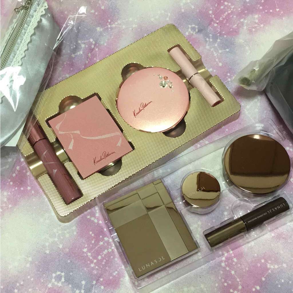 Candle Night Collection（PARTY COFFRET 2017）/LUNASOL/メイクアップキットを使ったクチコミ（1枚目）