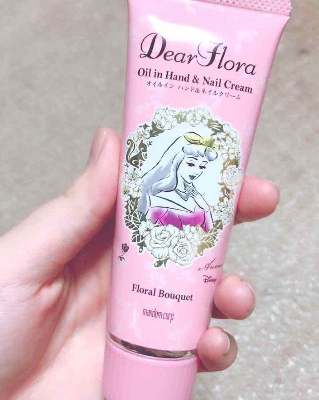 ディアフローラ オイルイン ハンド&ネイルクリーム フローラルブーケ/マンダム/ハンドクリームを使ったクチコミ(1枚目)