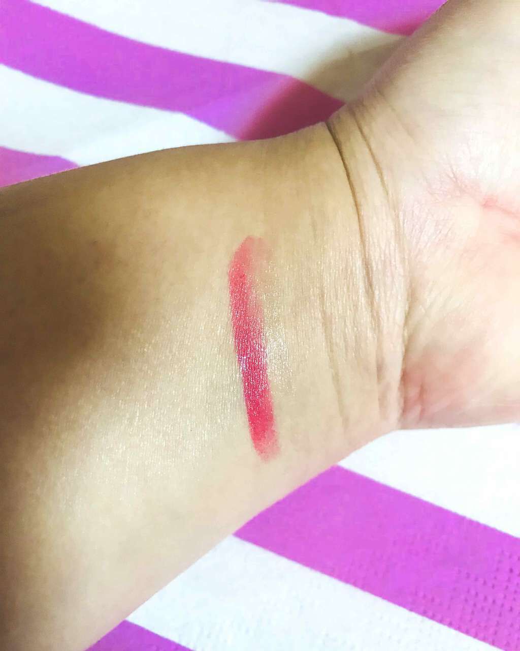 リップ フラッシュ ビッテン ストロボ PK02 フラミンゴレディ/MAYBELLINE NEW YORK/口紅を使ったクチコミ（2枚目）