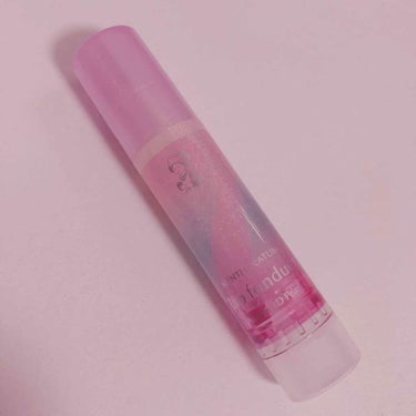 メンソレータムのリップフォンデュ💄
こちらはパール入りのピンクのものです💕

テクスチャーは本当にベタベタで、保湿力は抜群ですね
多分グロスを塗るよりベタベタ感はあると思います

私はベタベタするくらい