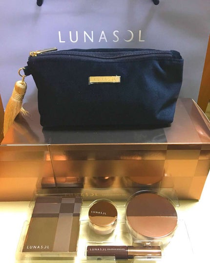 Candle Night Collection(PARTY COFFRET 2017)/LUNASOL/メイクアップキットを使ったクチコミ(1枚目)