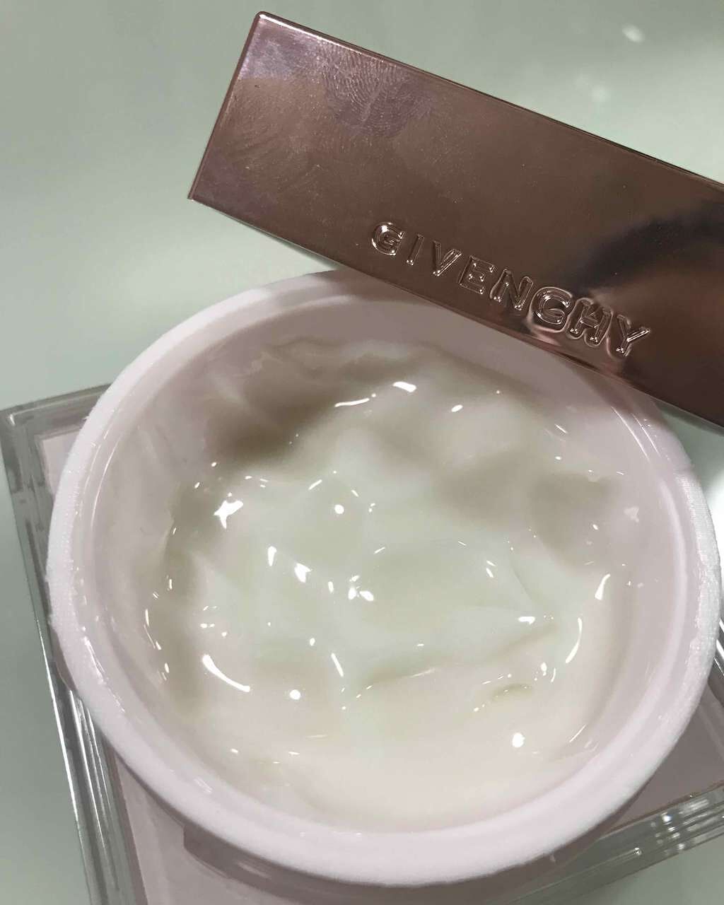 GIVENCHY ランタンポレル ブロッサム クリームのクチコミ「ジバンシイのこのクリームは高いけど、よかったです♡

クリームにピンクパール？が入ってて、塗る.....」（2枚目）