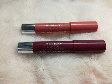 《REVLON バームステイン05&65》

とっても発色がよきです💄

とくに05番はティントなのかわかりませんが、塗ってメイク落としでふいても、洗っても色が残ってます😳😳

05番は多分以前にブドウ