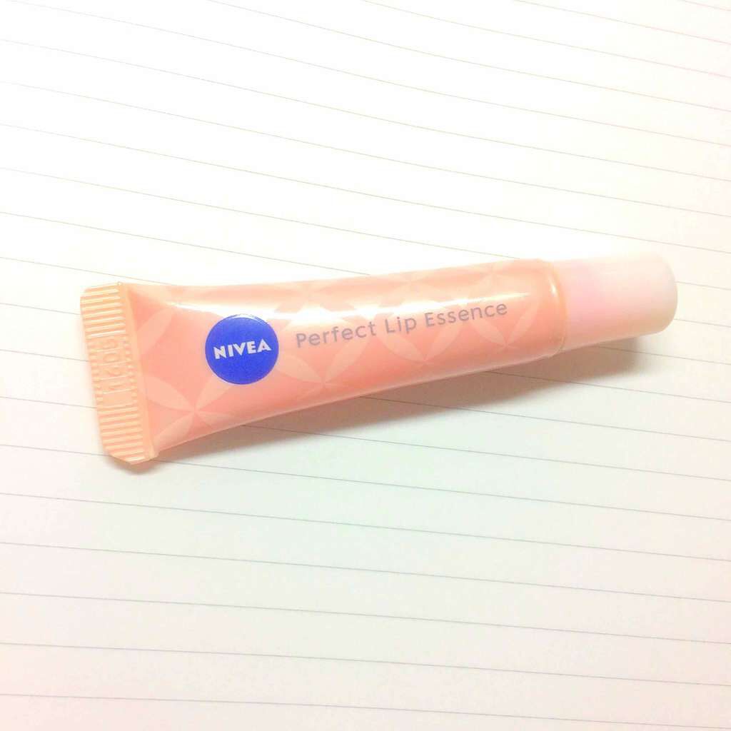 ナチュラルカラーリップ パーフェクトエッセンス/ニベア/リップケアを使ったクチコミ(1枚目)