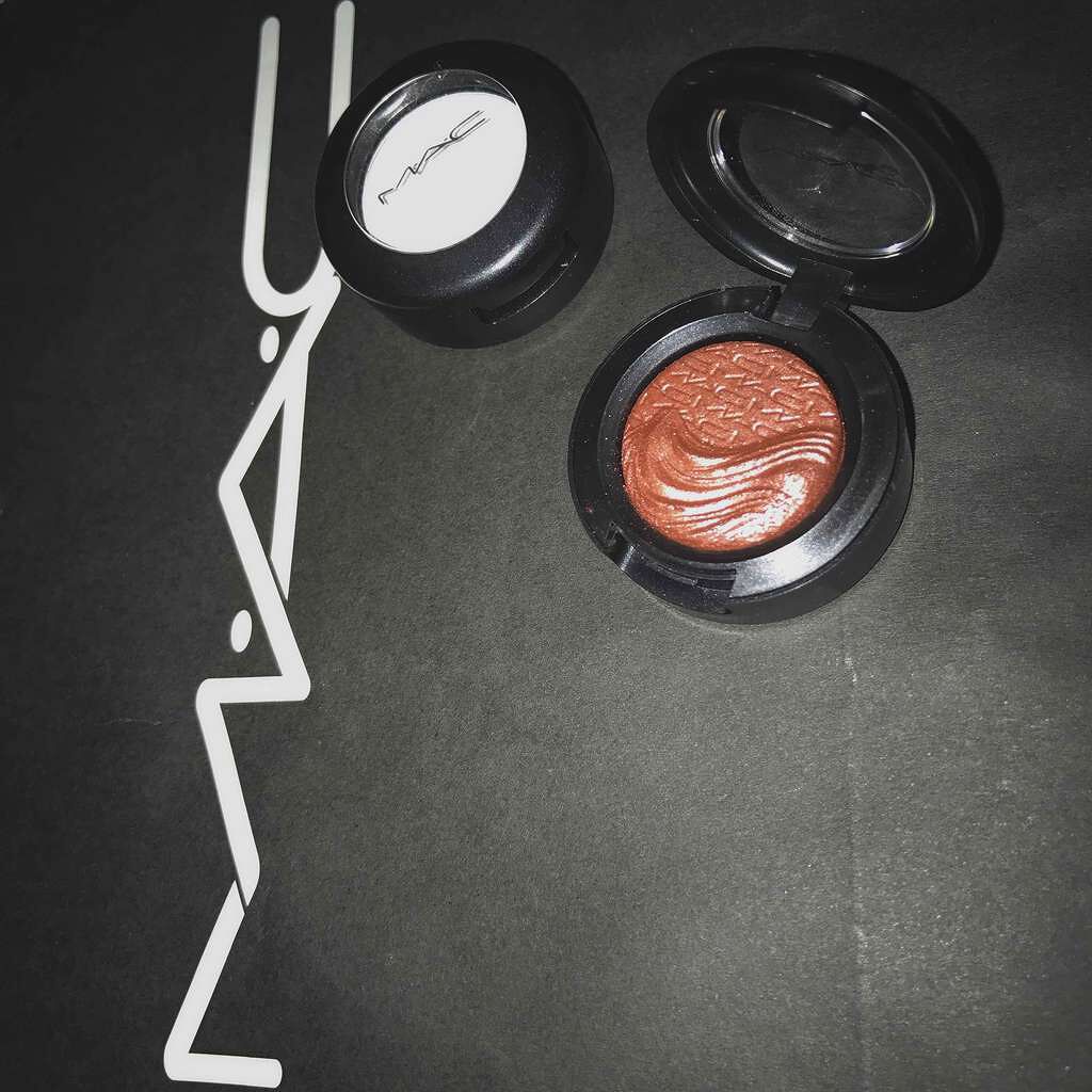 エクストラ ディメンション アイシャドウ/M・A・C/単色アイシャドウを使ったクチコミ（1枚目）