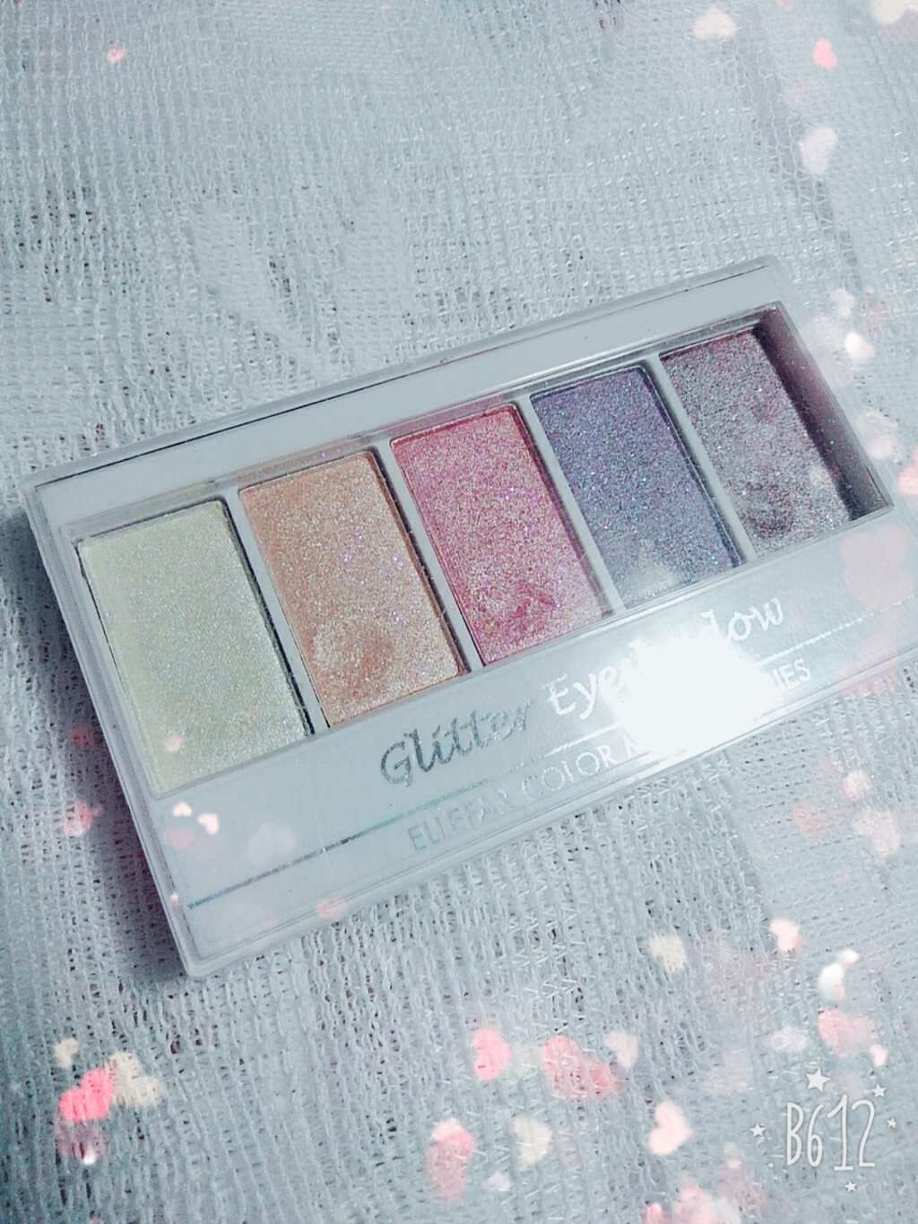 エルファー グリッターアイシャドウ/DAISO/アイシャドウパレットを使ったクチコミ（1枚目）