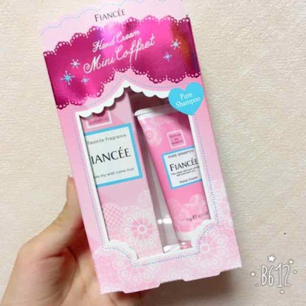 ハンドクリーム ピュアシャンプーの香り/フィアンセ/ハンドクリームを使ったクチコミ(1枚目)