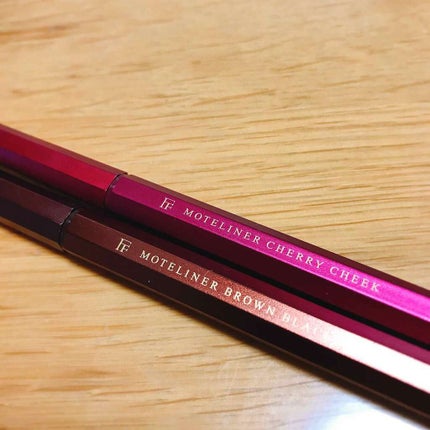 モテライナー リキッド/UZU BY FLOWFUSHI/リキッドアイライナーを使ったクチコミ(1枚目)