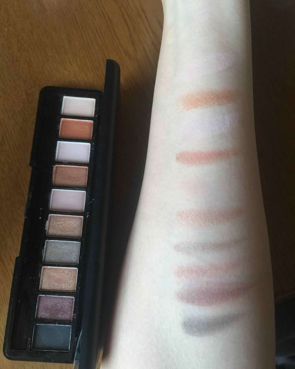 10色 アイシャドウパレット/FOCALLURE/アイシャドウパレットを使ったクチコミ(3枚目)