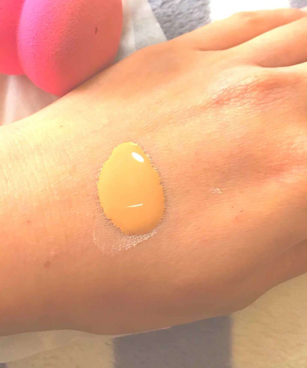 ザ・ライトバルブ エッセンシャル オイル イン ファンデーション/shu uemura/リキッドファンデーションを使ったクチコミ（2枚目）