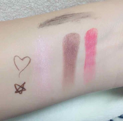 「密着アイライナー」しなやか筆リキッド/デジャヴュ/リキッドアイライナーを使ったクチコミ(4枚目)