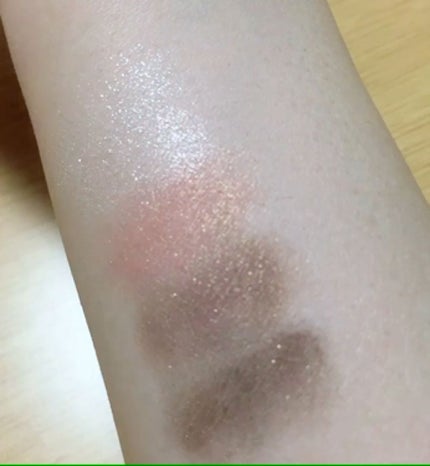 ピュアビッグアイズ/インテグレート/アイシャドウパレットの動画クチコミ4つ目