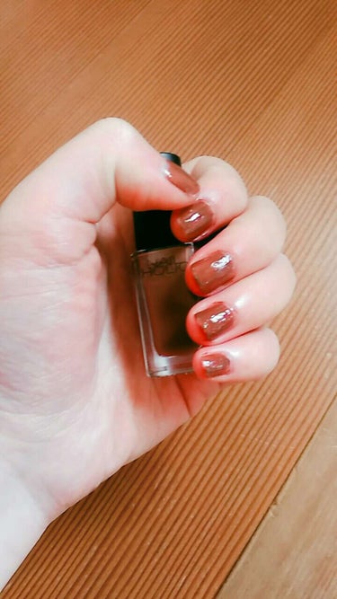 ネイルホリックのBR308をつけてみました💅
色がチョコみたいな色で可愛いし、秋っぽいのでこれからの季節にピッタリだと思います

値段も安いので、気軽に買えてオススメです

#ネイルホリック
#BR308
#秋ネイルの画像 その1