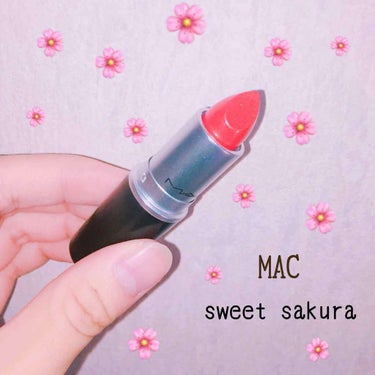 ❤️商品紹介❤️
#MAC →リップスティック #sweetsakura

○バニラの香り
○唇を保護するコンディショニング成分配合


💛使用方法💛
唇に直接塗布します。



💚良い点💚
○バニラの