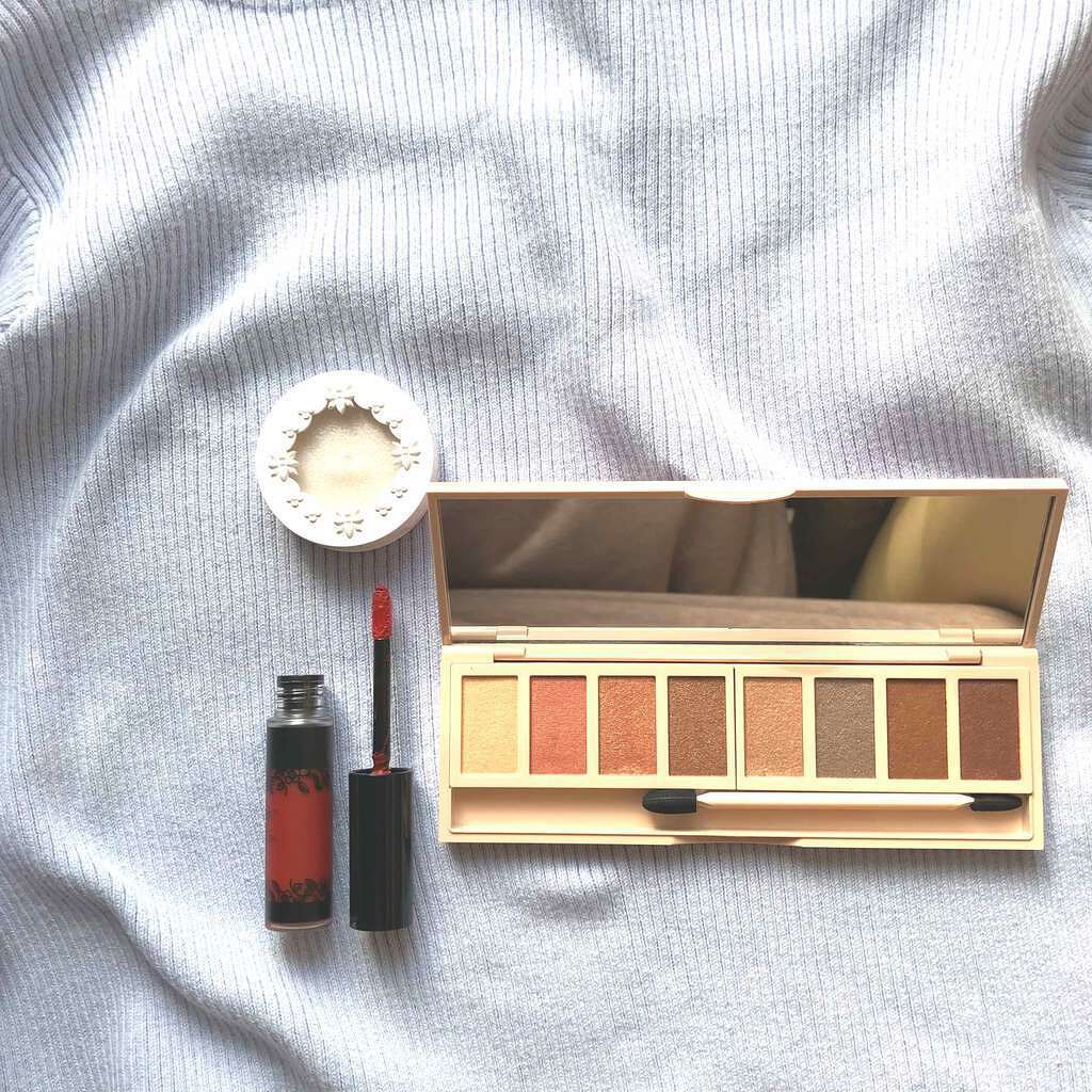 グラマラスヌード アイパレット (クリスマスコフレ 2017)/Visée/メイクアップキットを使ったクチコミ（2枚目）