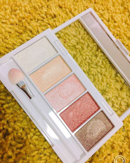 エルファー グリッターアイシャドウ/DAISO/アイシャドウパレットを使ったクチコミ(2枚目)