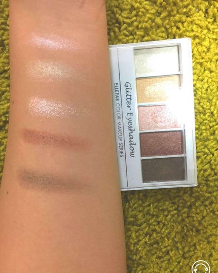 エルファー グリッターアイシャドウ/DAISO/アイシャドウパレットを使ったクチコミ(3枚目)