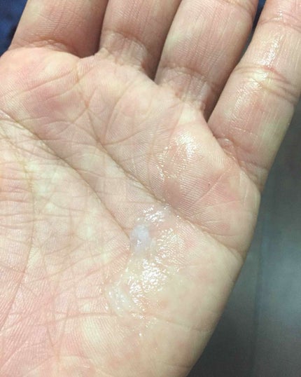 Neutrogena インテンスリペア ハンドクリームのクチコミ「最近夜愛用しているハンドクリームです!!
これめっちゃオススメ!!すごい乾燥肌なんですが、これ.....」(2枚目)