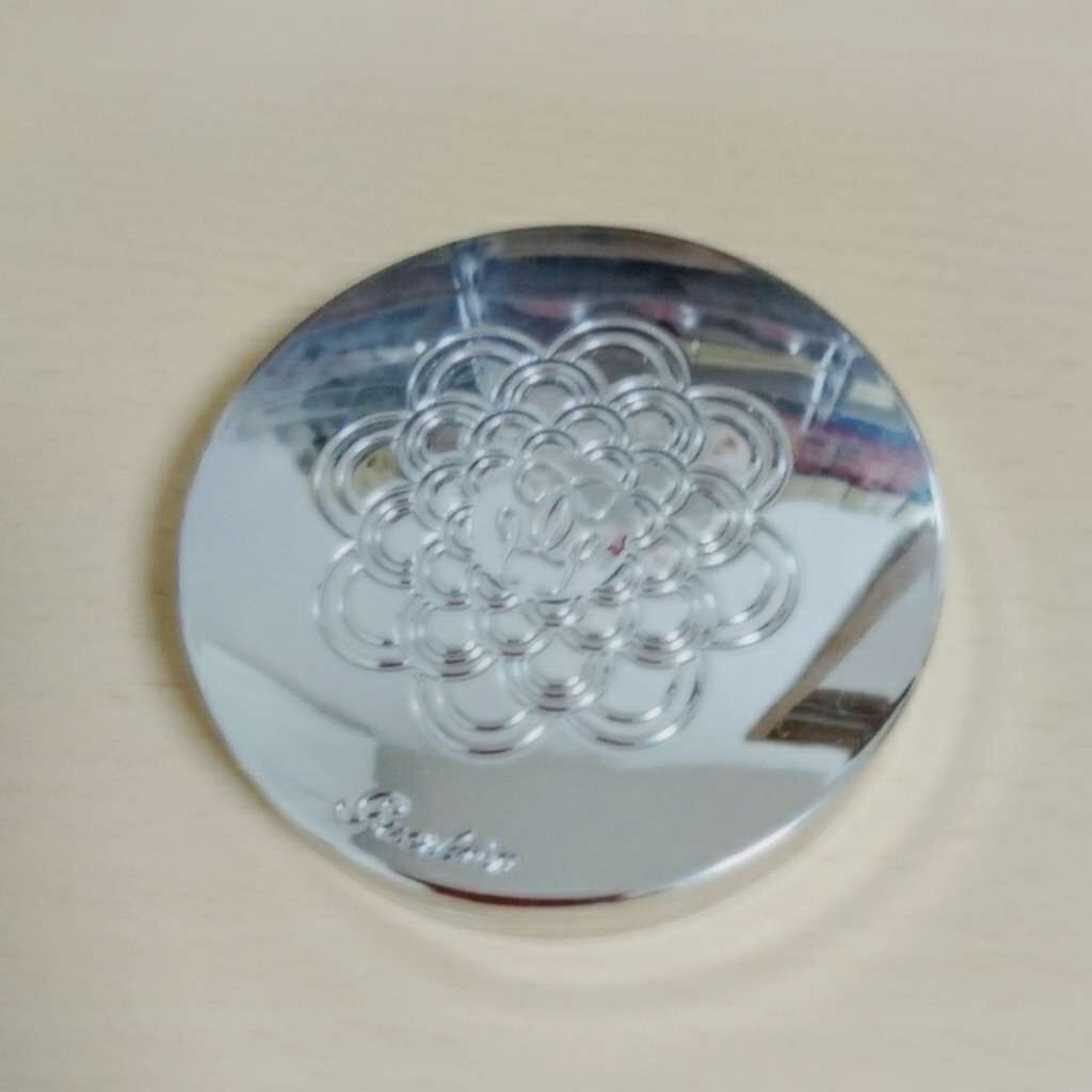 メテオリット コンパクト/GUERLAIN/プレストパウダーを使ったクチコミ（2枚目）