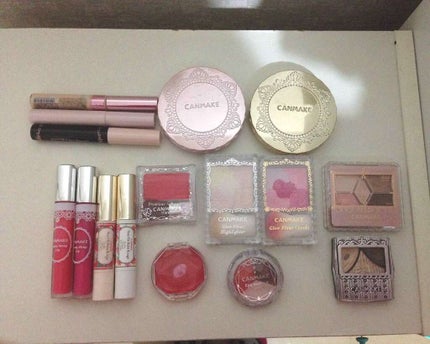 グロウフルールチークス/キャンメイク/パウダーチークを使ったクチコミ(1枚目)