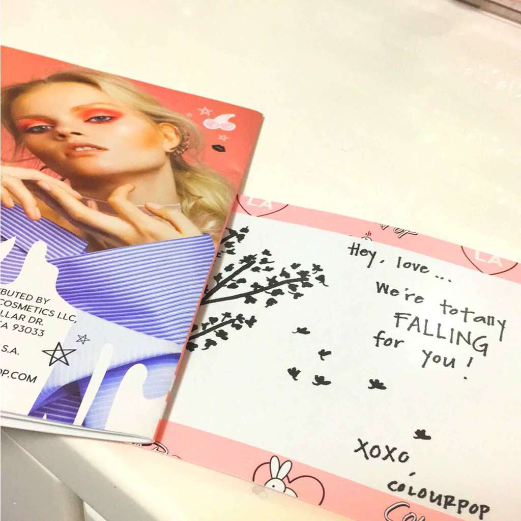 YOU HAD ME AT HELLO/ColourPop/アイシャドウパレットを使ったクチコミ（3枚目）