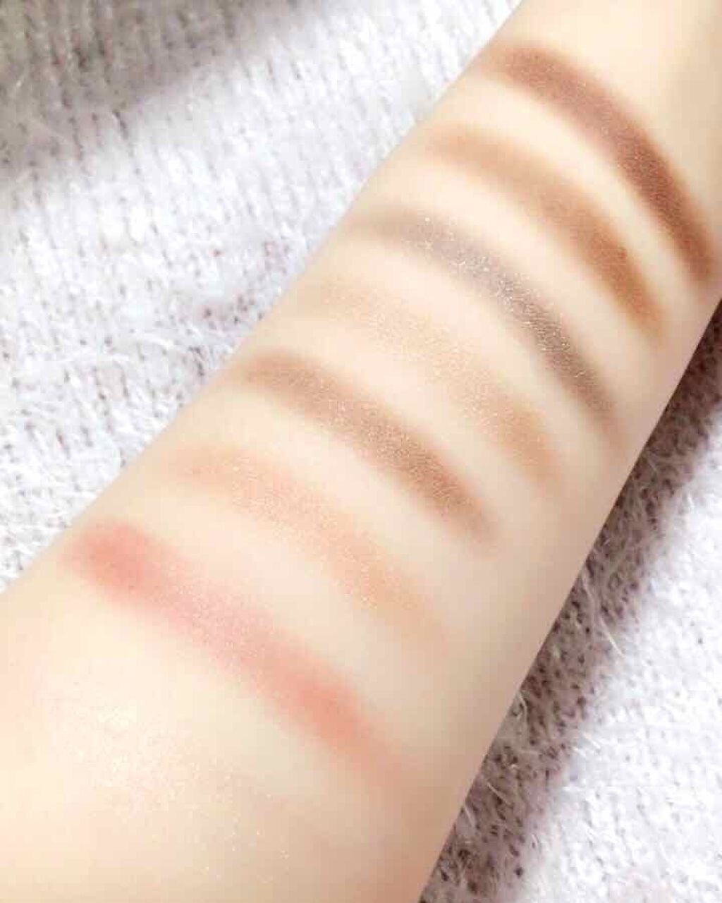 グラマラスヌード アイパレット (クリスマスコフレ 2017)/Visée/メイクアップキットを使ったクチコミ(3枚目)