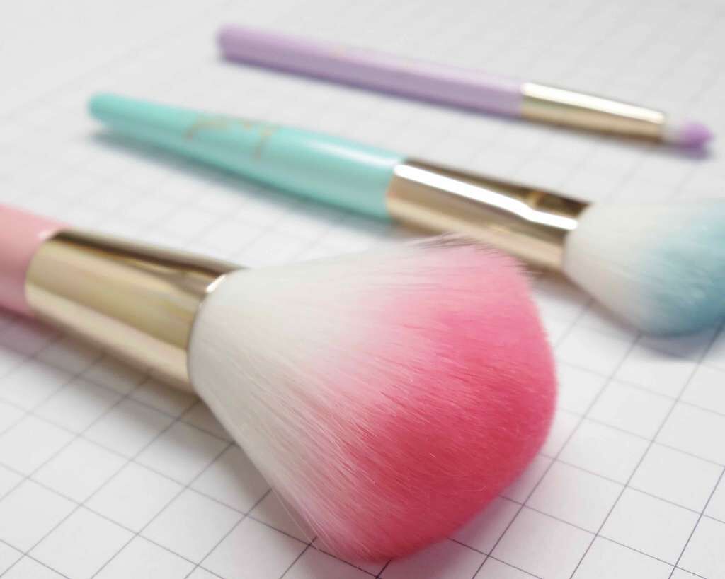 春姫 チークブラシ/DAISO/メイクブラシを使ったクチコミ（2枚目）