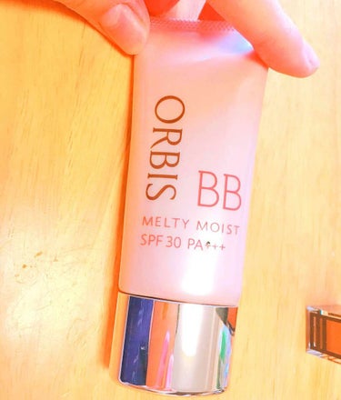 オルビス
メルティーモイスト BB(ライト) 🎀

わたしは乾燥肌なので時間が経つと肌にのったファンデがひび割れてしまうことがあります😢

しかし、このBBクリームはずっと保湿が続くので浮くことがありま