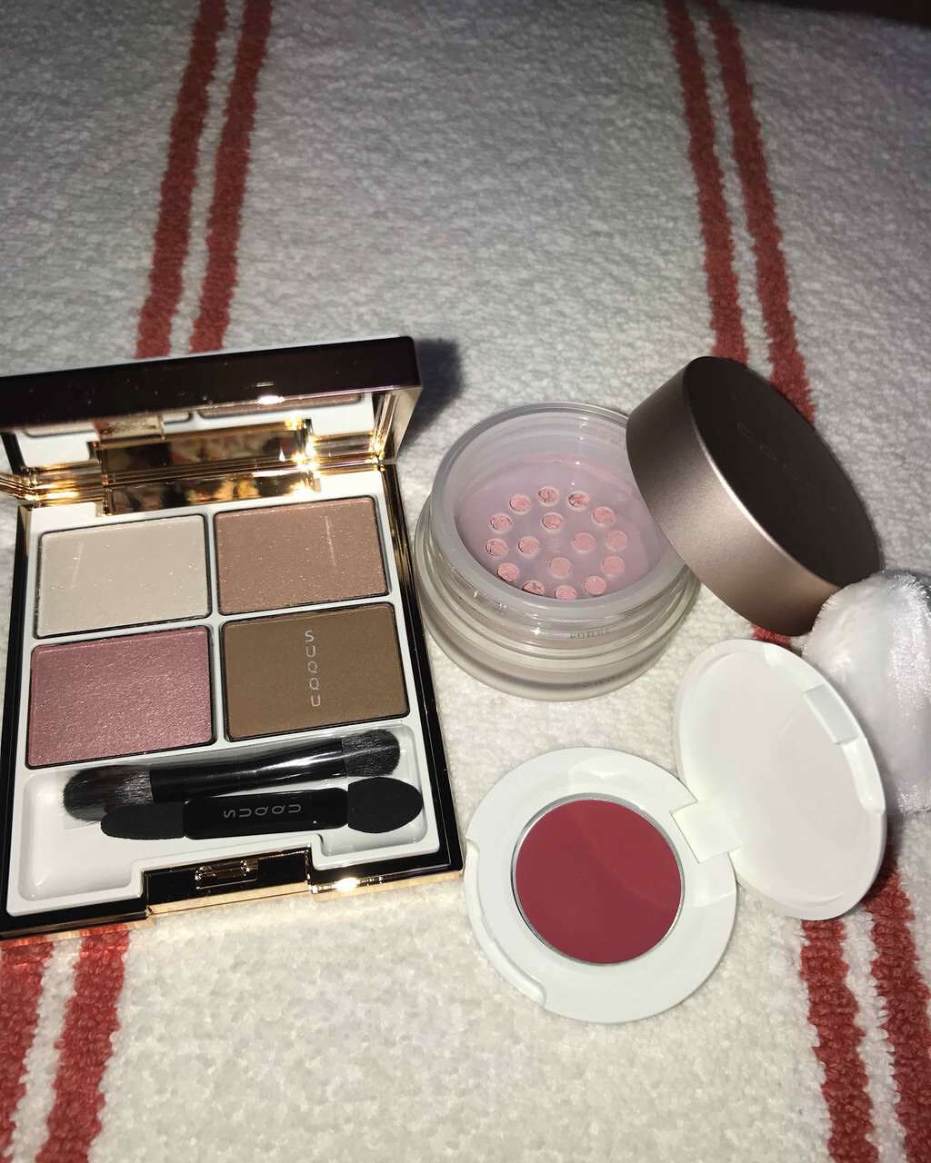 りんご飴 on LIPS 「11月3日に発売されたSUQQUのクリスマスコフレです♪昼の雪..」(1枚目)