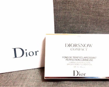 Dior スノー ルミナス パーフェクト ファンデーションのクチコミ「今日の購入品です…このファンデーション大好き、透明感強い、石鹸はお店員さんからもらった今年のク.....」（1枚目）