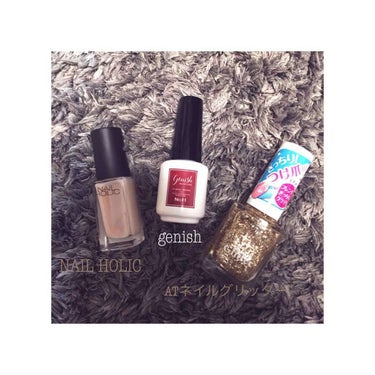 ◆NAIL HOLIC ベースコートSP031
◆genish MANICURE No.11
◆ATネイルグリッター 04ゴールド

前回に引き続き、セルフネイルの投稿です💅

ベースコートにNAILH