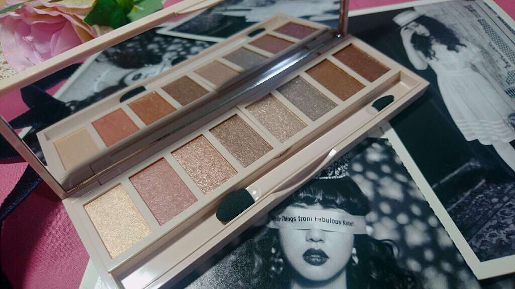 グラマラスヌード アイパレット (クリスマスコフレ 2017)/Visée/メイクアップキットを使ったクチコミ(2枚目)