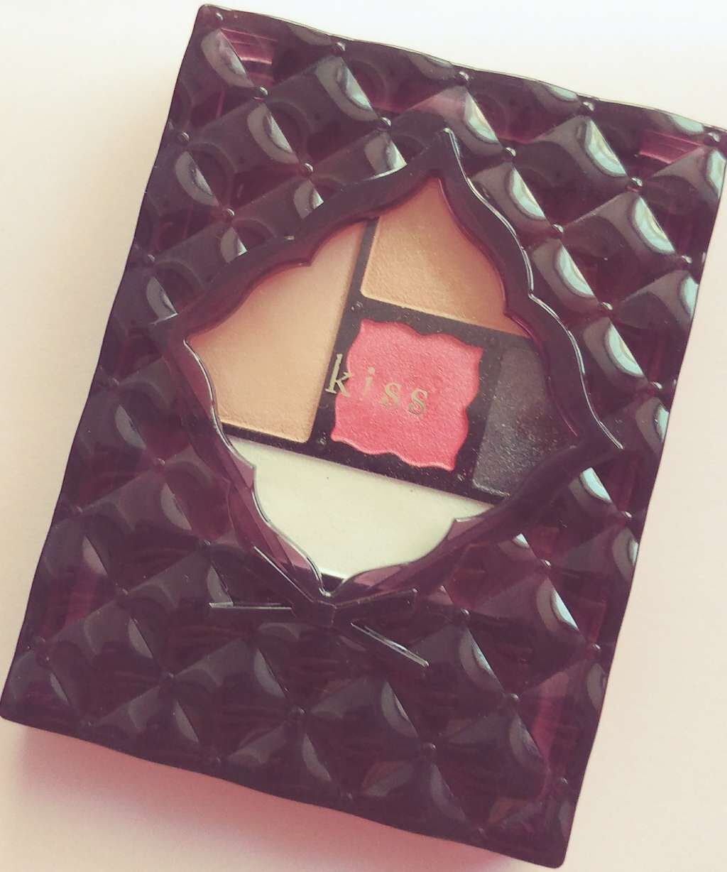 アクセントアイズ/KiSS/アイシャドウパレットを使ったクチコミ（1枚目）