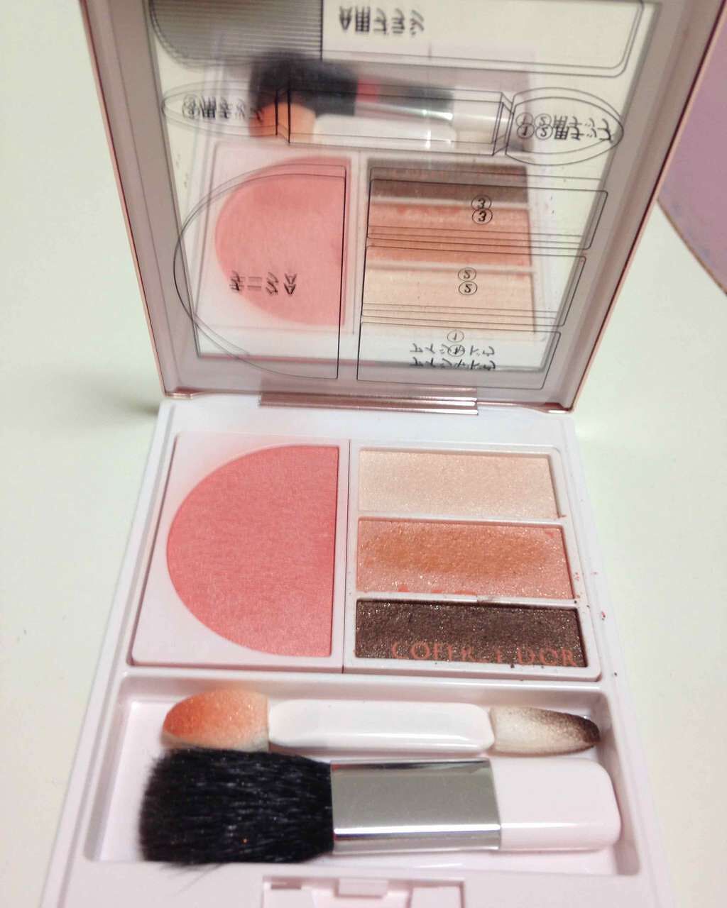 シャイニーカラーコレクション アイ&チーク/コフレドール/パウダーチークを使ったクチコミ(1枚目)