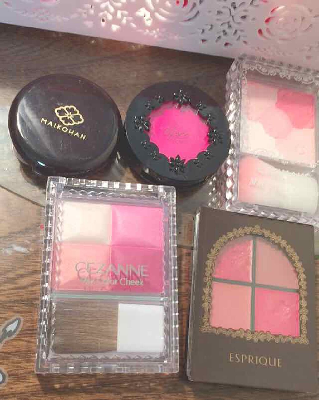 パフ・デ・チーク(フラワーハーモニー)/マジョリカ マジョルカ/パウダーチークを使ったクチコミ（3枚目）