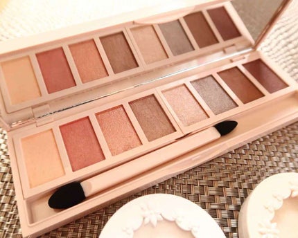 グラマラスヌード アイパレット (クリスマスコフレ 2017)/Visée/メイクアップキットを使ったクチコミ(1枚目)