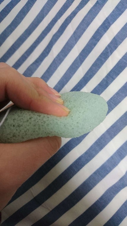 天然こんにゃくパフ/DAISO/その他スキンケアグッズを使ったクチコミ(3枚目)
